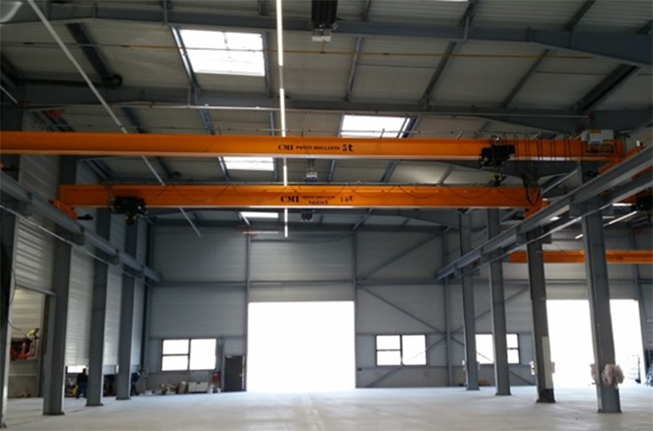 Easy to install single girder crane